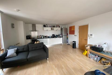 2 bedroom flat to rent, The Bridge, Dearmans Place, Salford, M3 5EW