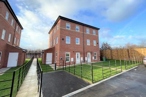 2 bedroom semi-detached house to rent, Bolton Court, Leeds