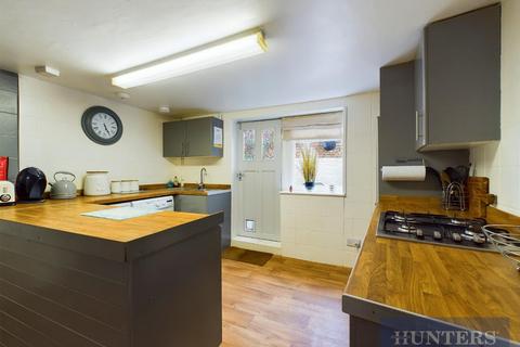 4 bedroom end of terrace house for sale, Aberdeen Terrace, Scarborough
