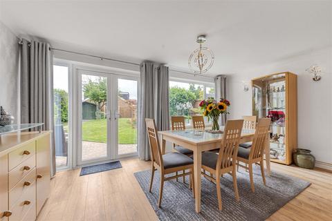 55 Flowerhill Way, Istead Rise, Gravesend, DA13 9DS