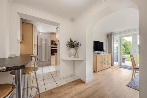55 Flowerhill Way, Istead Rise, Gravesend, DA13 9DS