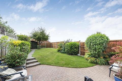 55 Flowerhill Way, Istead Rise, Gravesend, DA13 9DS