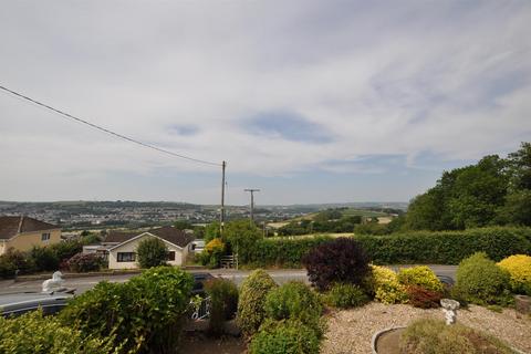 4 bedroom detached bungalow for sale, Heol Blaengwastod, Llangunnor, Carmarthen