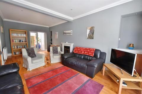 4 bedroom terraced house for sale, Trafalgar Road, Tenby