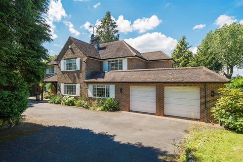 5 bedroom detached house for sale, Woodland Way, Kingswood