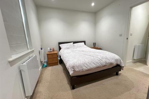 1 bedroom flat to rent, Newmarket Road, Cambridge CB5