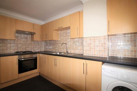 2 bedroom apartment to rent, Hoe Street, London E17