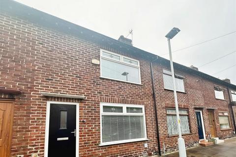 2 bedroom terraced house to rent, Second Avenue, Crosby, Liverpool