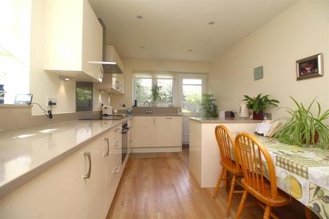 9 Larklands, Peterborough, PE3 6LL