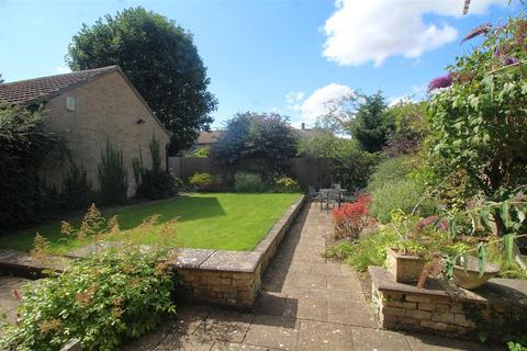 9 Larklands, Peterborough, PE3 6LL