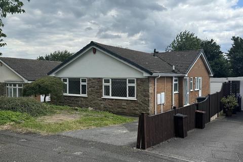 3 bedroom bungalow to rent, Lambourn Drive, Derby DE22