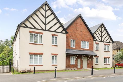 2 bedroom apartment for sale, Windsor Road, Chobham GU24