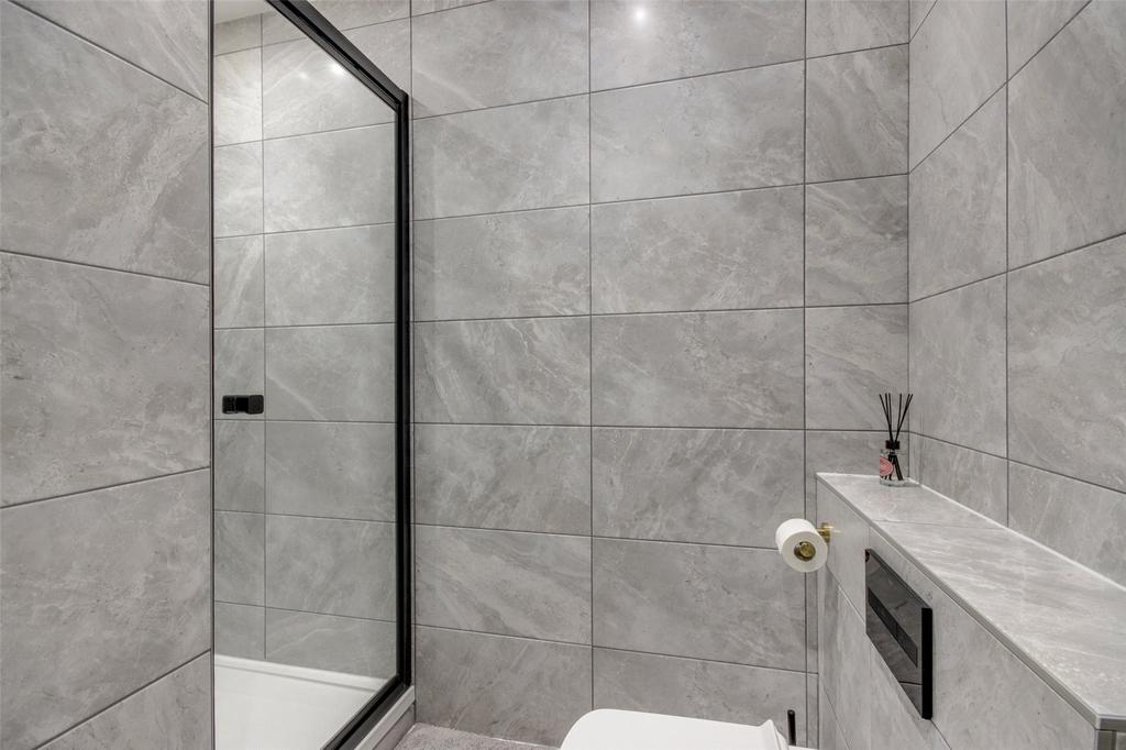 En Suite Shower