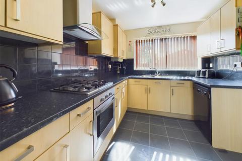 6 bedroom semi-detached house for sale, Grebe Close, Abbeydale, Gloucester