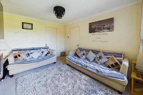 16 Grebe Close, Abbeydale, Gloucester, GL4 4XL