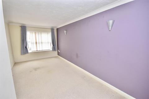 2 bedroom apartment for sale, Willow House, Station Road, Linslade, LU7 2NF