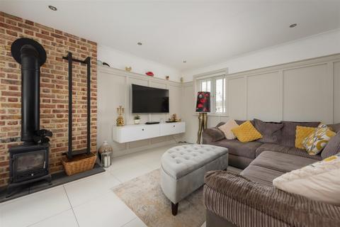 3 Halford Close, Herne Bay, CT6 7UN