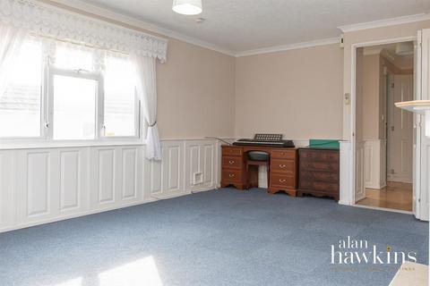 2 bedroom park home for sale, Church Park, Bradenstoke SN15 4