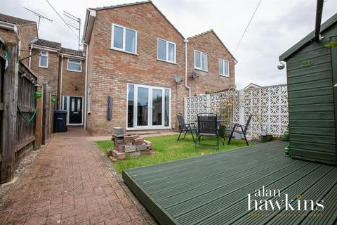 3 bedroom semi-detached house for sale, Shakespeare Road, Royal Wootton Bassett