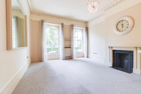 1 bedroom apartment for sale, Queens Parade, Cheltenham