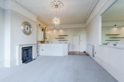 1 bedroom apartment for sale, Queens Parade, Cheltenham