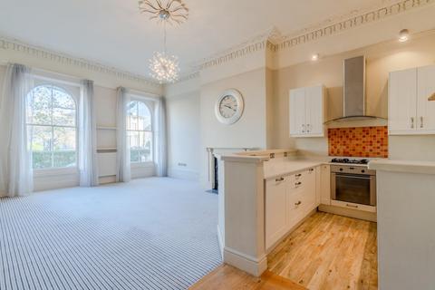 1 bedroom apartment for sale, Queens Parade, Cheltenham