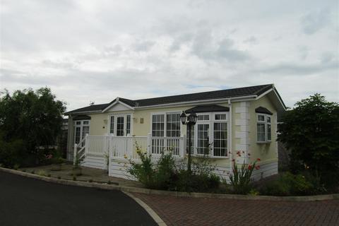 2 bedroom detached bungalow for sale, Minskip Road, Boroughbridge