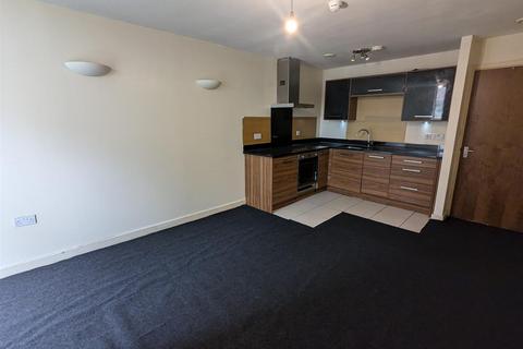 2 bedroom flat for sale, 215 The Gatehaus, Bradford, BD1