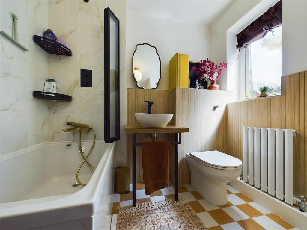 Bath 4.jpg