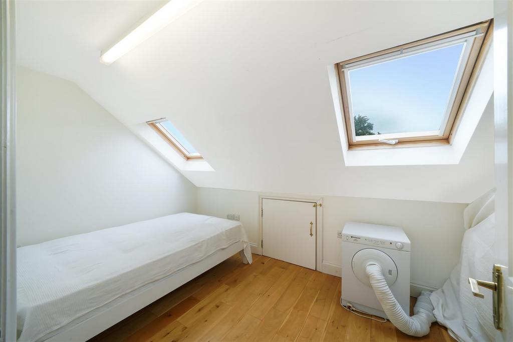 16 Greenford Road - h84e5 X0xn SMDK8 WD1 Wpr.jpg