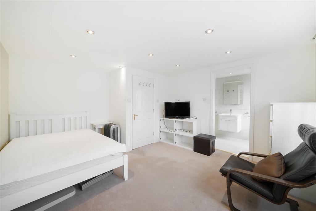 16 Greenford Road - Cv S7 PGHs Auddd Fge1 S80.jpg