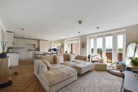2 bedroom apartment for sale, Arcade Park, Tynemouth
