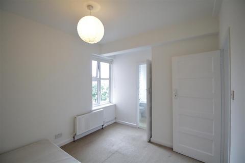 1 bedroom apartment to rent, Brixton Hill Court, London SW2