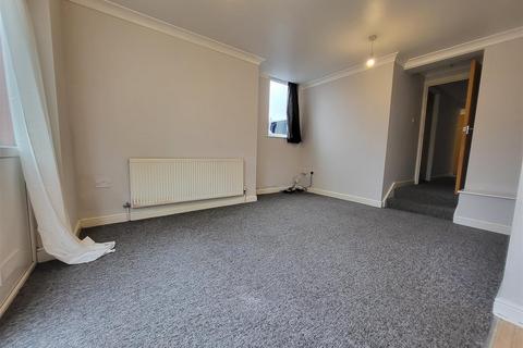 2 bedroom apartment to rent, Chestnut Road, Bristol BS16