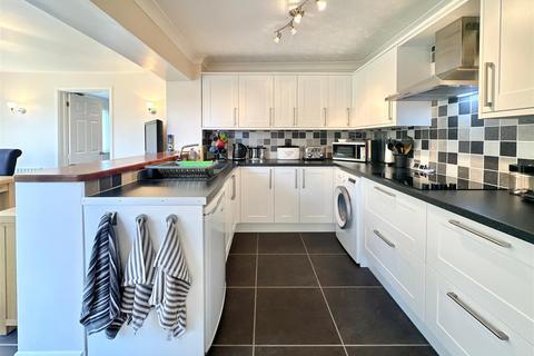 4 bedroom semi-detached bungalow for sale, Chestnut Drive, Brixham