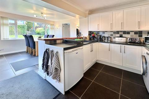 4 bedroom semi-detached bungalow for sale, Chestnut Drive, Brixham