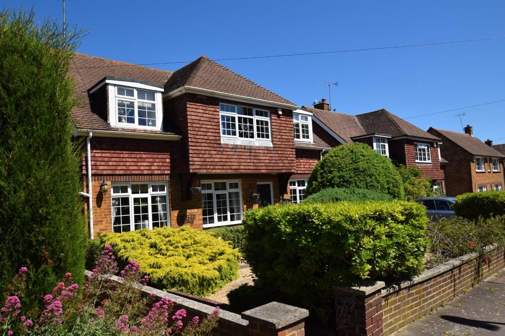Willingdon Road, Eastbourne BN20 4 bed detached house for sale £600,000