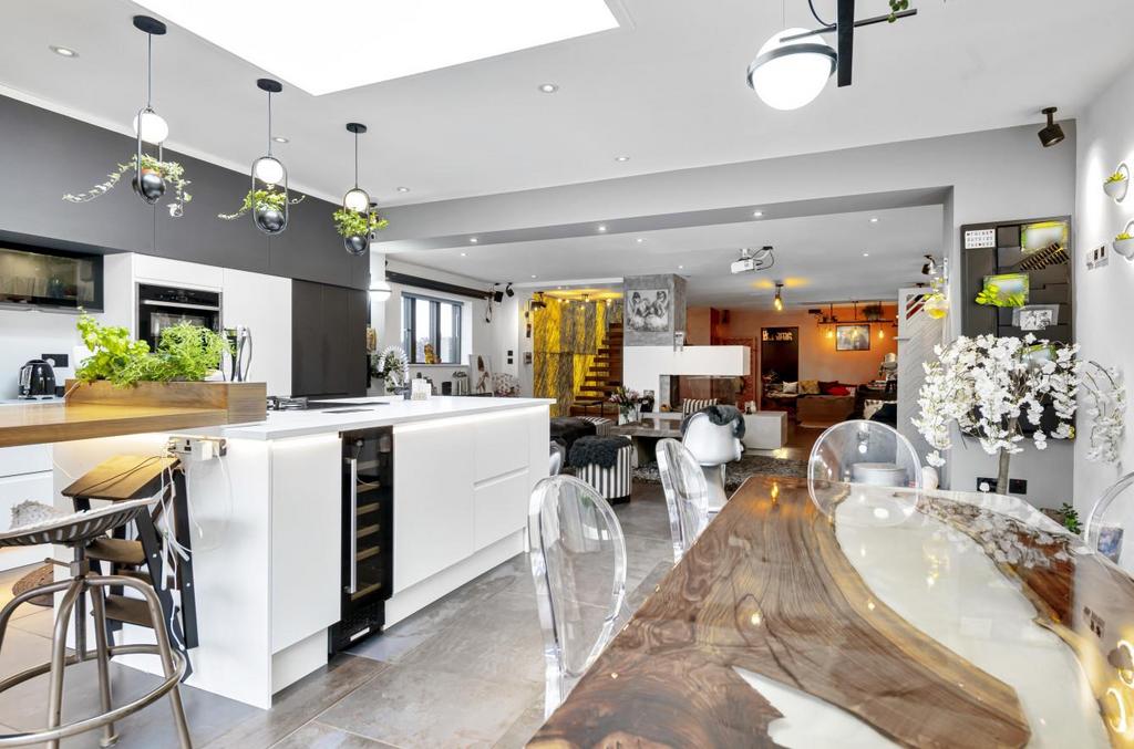 The Gables, Ashgrove Ave Open Plan.jpg