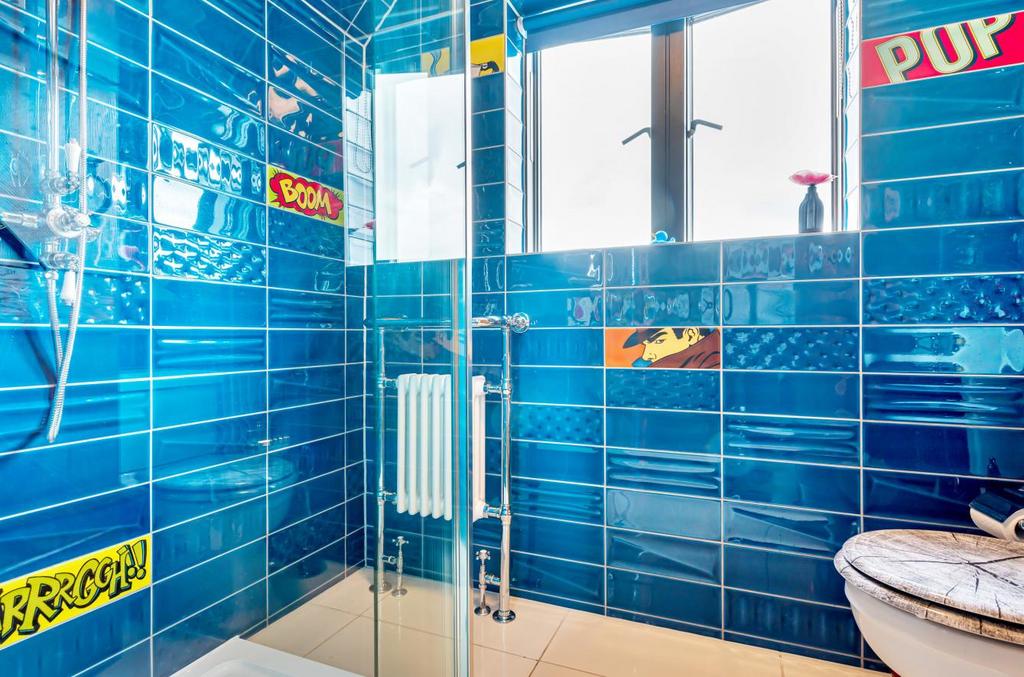 The Gables, Ashgrove Ave Shower 2.jpg