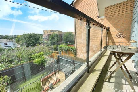 11 Bridgeview Close, Hemel Hempstead, HP3 9AD