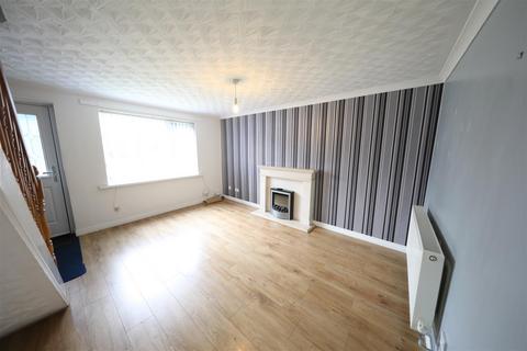 2 bedroom semi-detached house for sale, Bibury Close, Hull