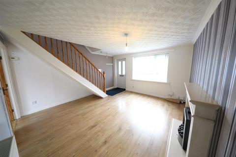 2 bedroom semi-detached house for sale, Bibury Close, Hull