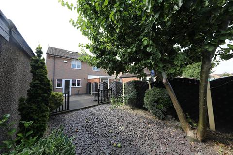 21 Bibury Close, Hull, HU8 8HQ