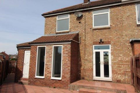 3 bedroom semi-detached house to rent, Copperas Lane, West Denton