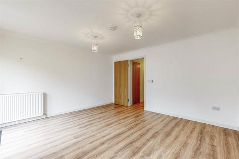 9 Berwick Brae, Perth, PH2 0TN