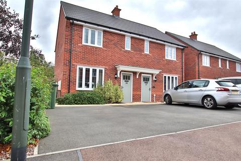 2 bedroom end of terrace house for sale, Daffodil Drive, Tewkesbury