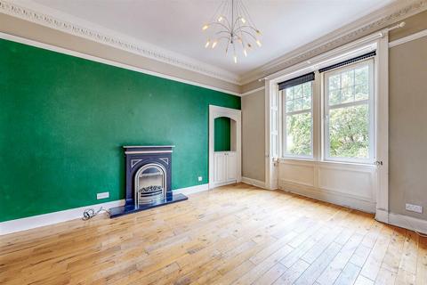 2 bedroom flat for sale, Friar Street, Perth