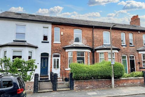 3 bedroom terraced house to rent, Heywood Road, Sale