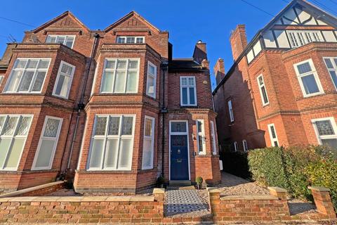 6 bedroom semi-detached house for sale, Woodland Avenue, Stoneygate, Leicester