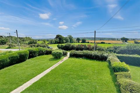 3 bedroom semi-detached house to rent, Mowden Hall Lane, Hatfield Peverel